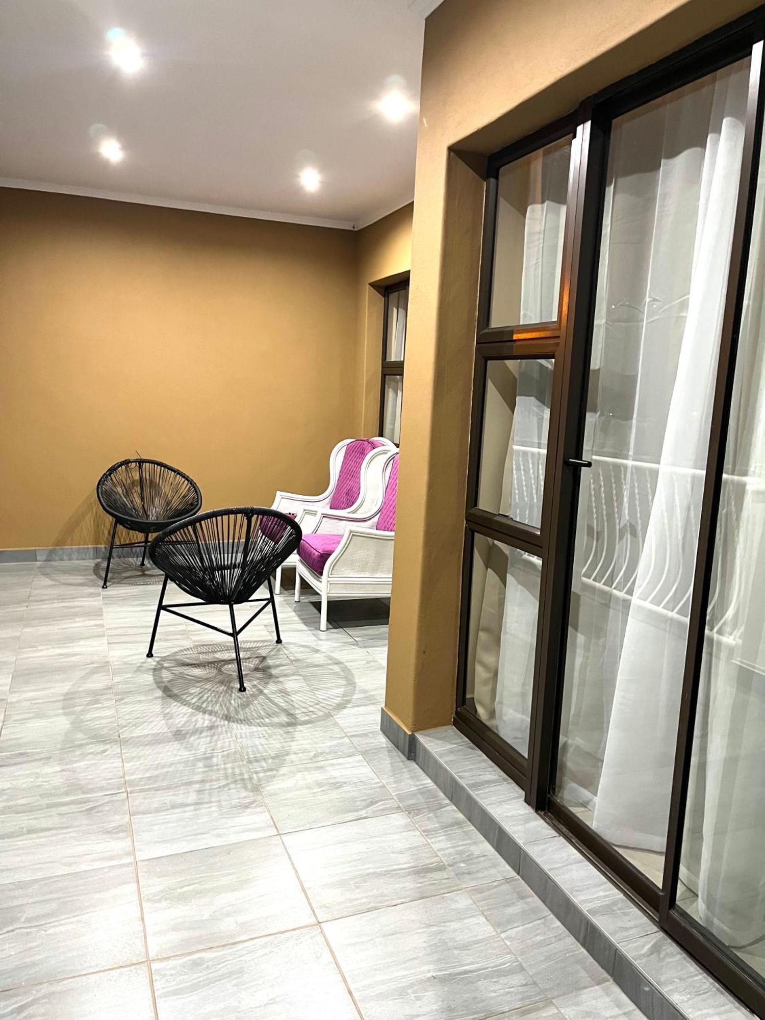 Rehoboth Ezulwini Suites Lobamba Luaran gambar